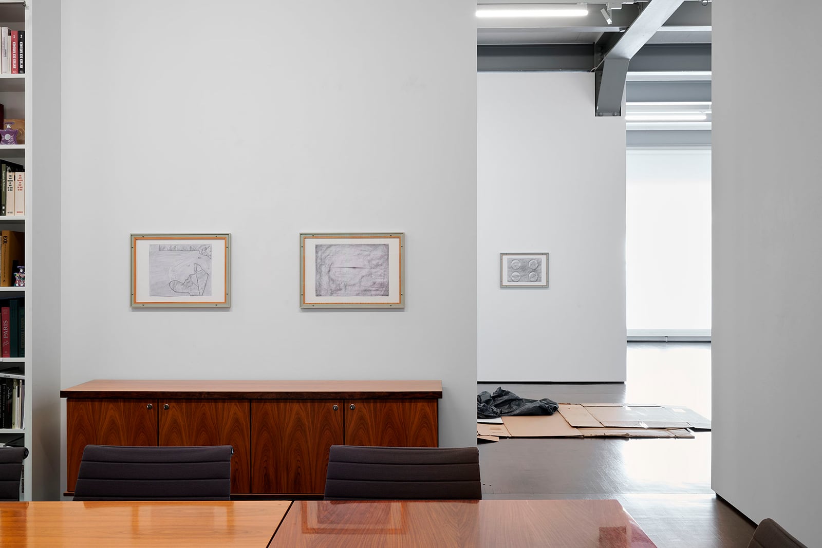 article image; primary-color: #AFA8A2;