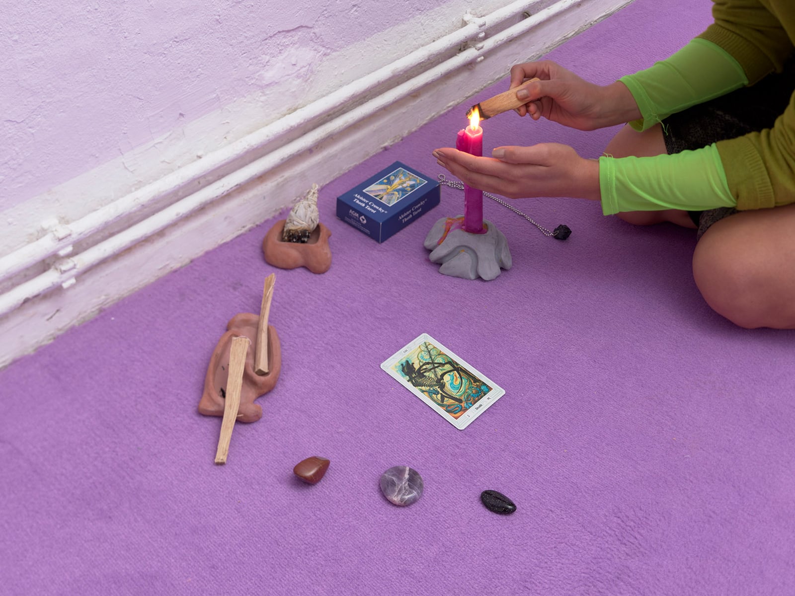 article image; primary-color: #A37DA2;