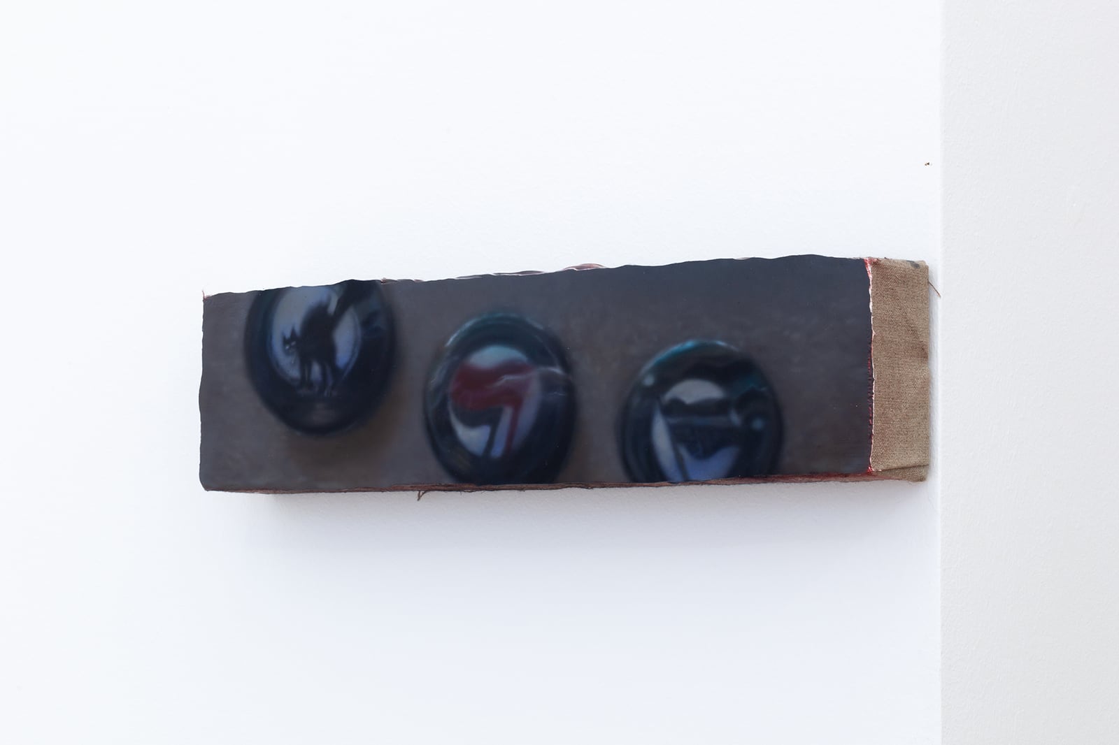 article image; primary-color: #CBCED5;