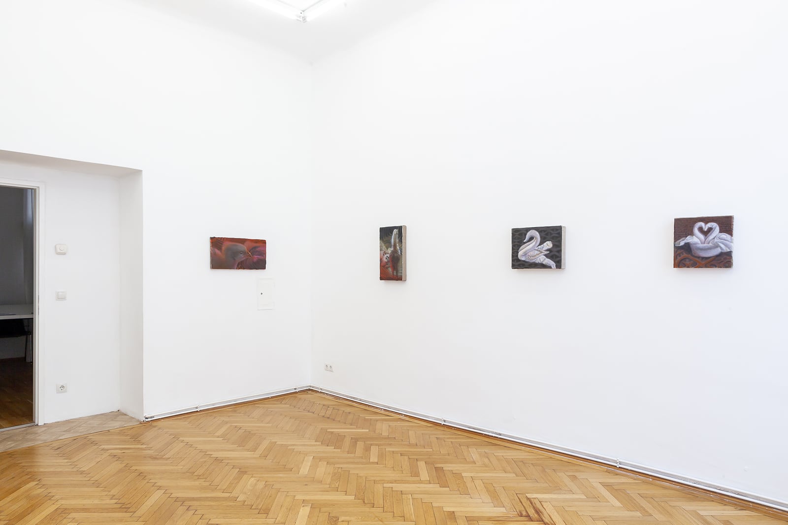 article image; primary-color: #E1DAD2;