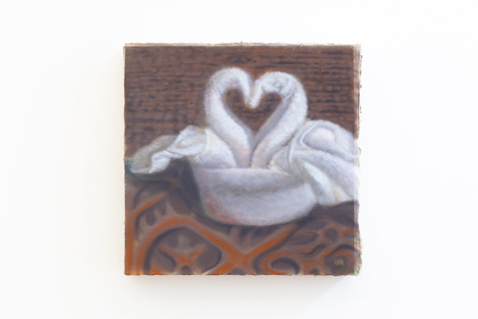 article image; primary-color: #D3CFD0;