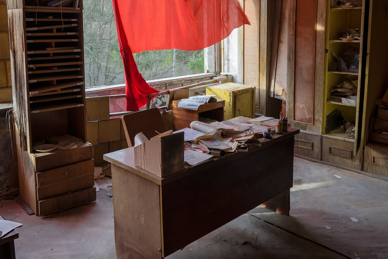 article image; primary-color: #5B453A;