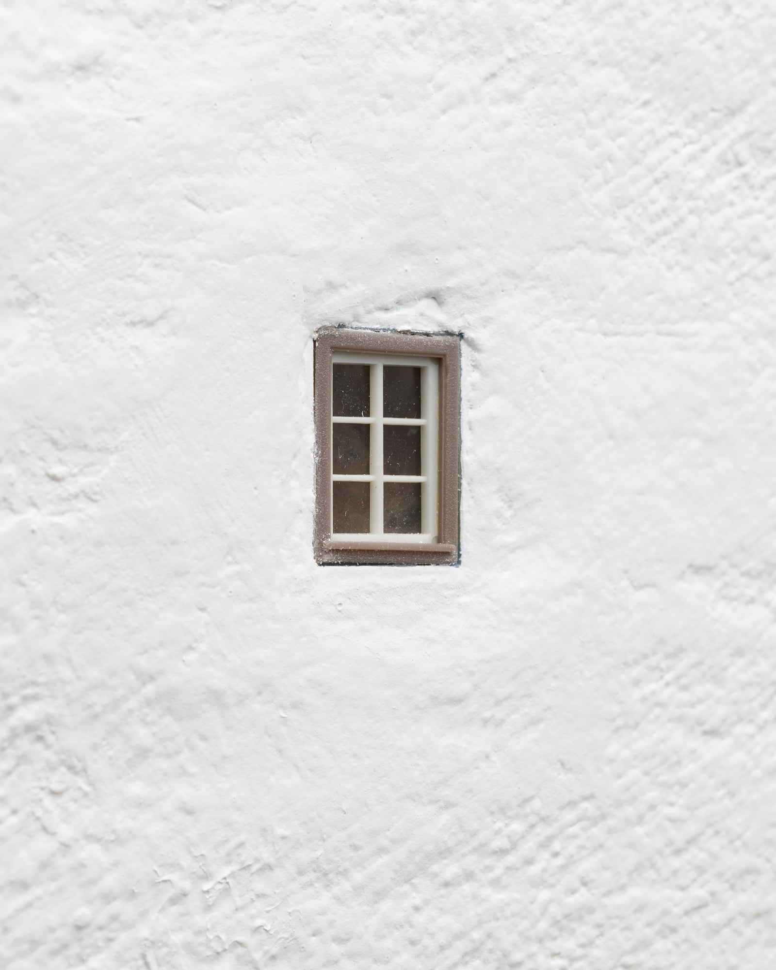 article image; primary-color: #E3DFDC;