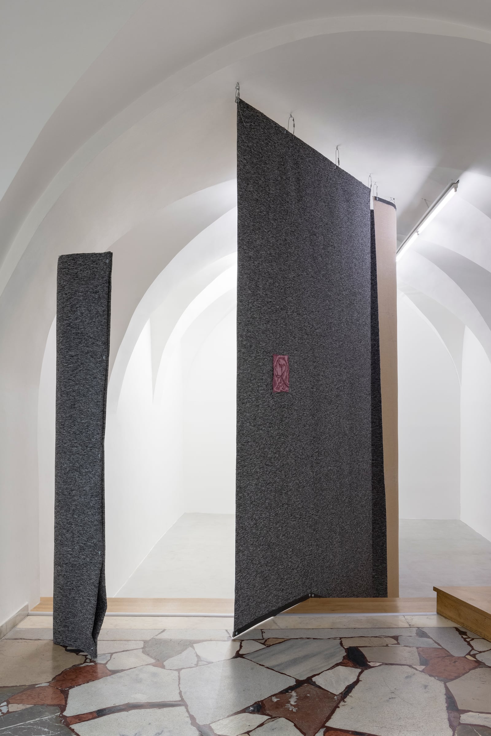 article image; primary-color: #979390;