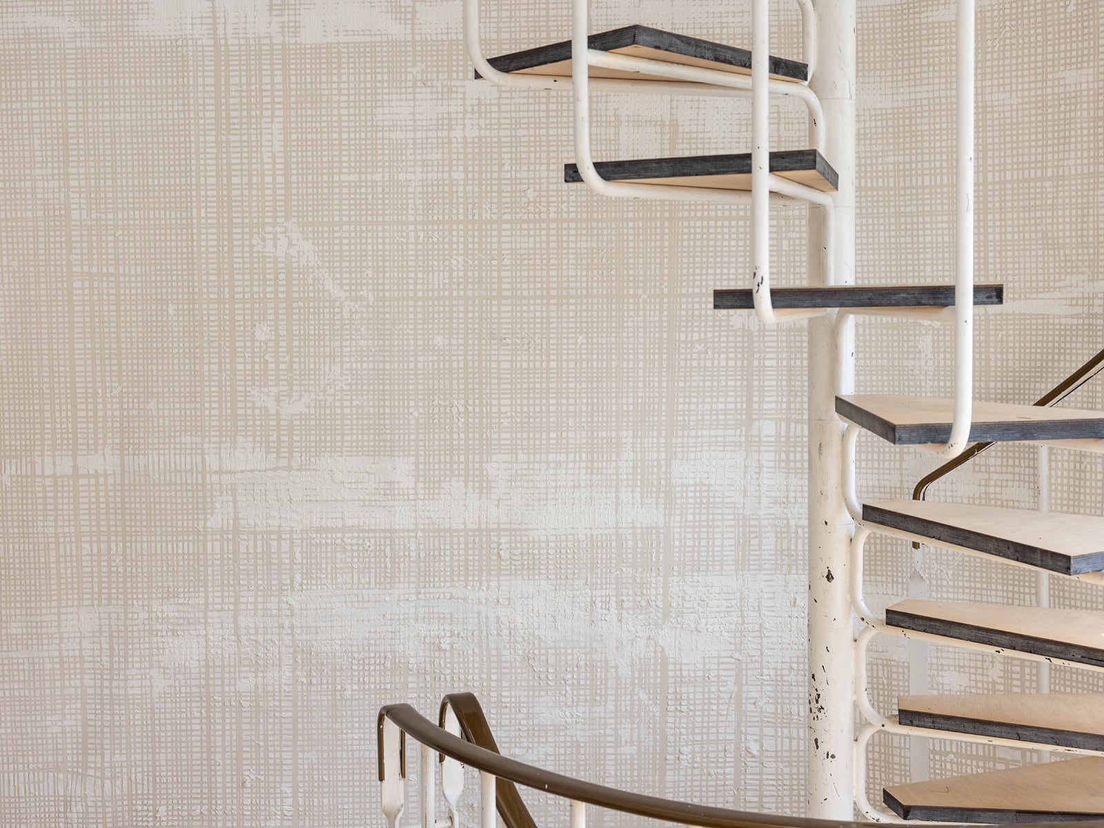 article image; primary-color: #C1B9AE;