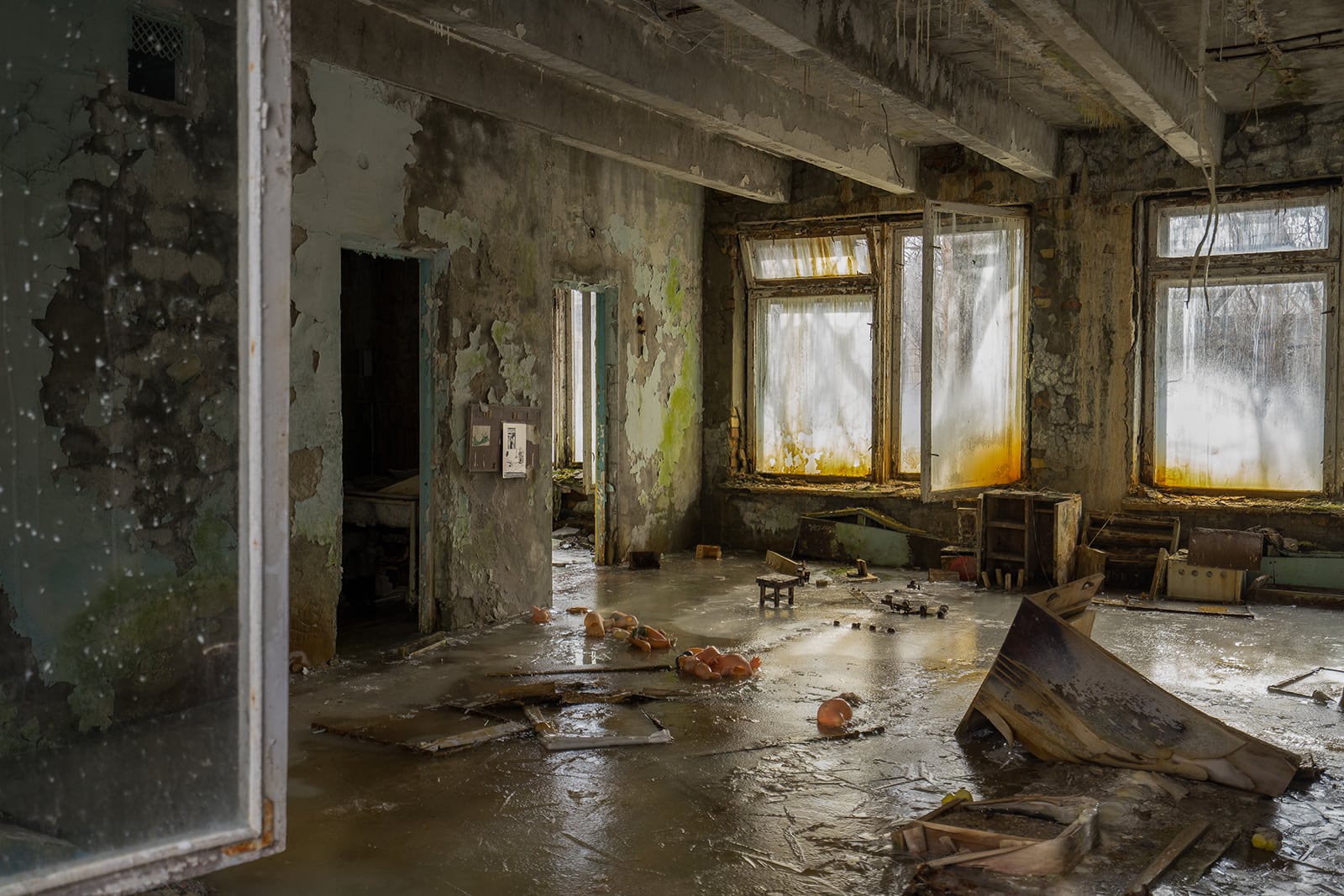 article image; primary-color: #544E3E;