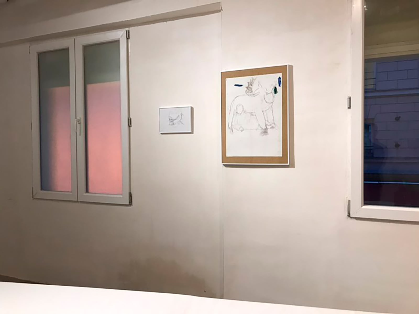 article image; primary-color: #AF9E96;