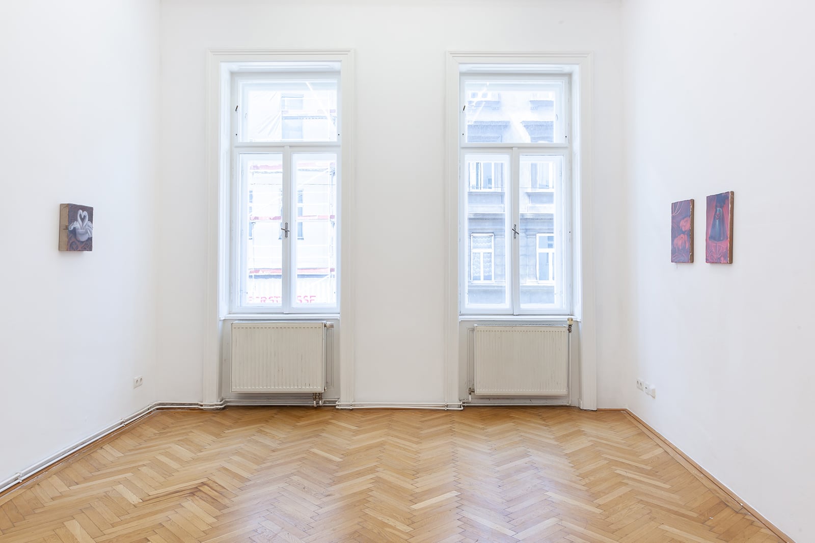 article image; primary-color: #D4CCCA;