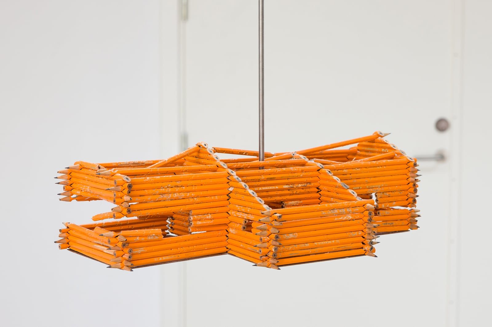 article image; primary-color: #E0C8B0;