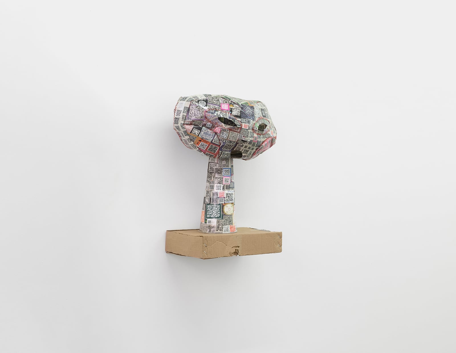 article image; primary-color: #E3DFDC;