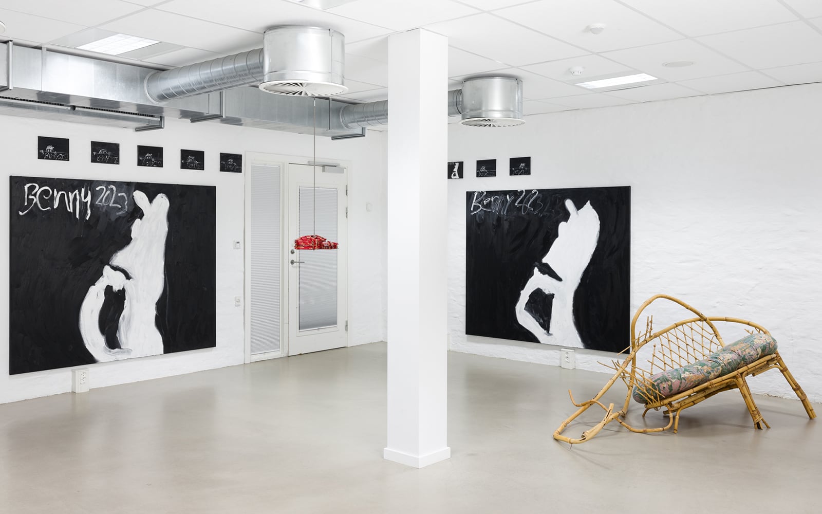 article image; primary-color: #BAB6B3;