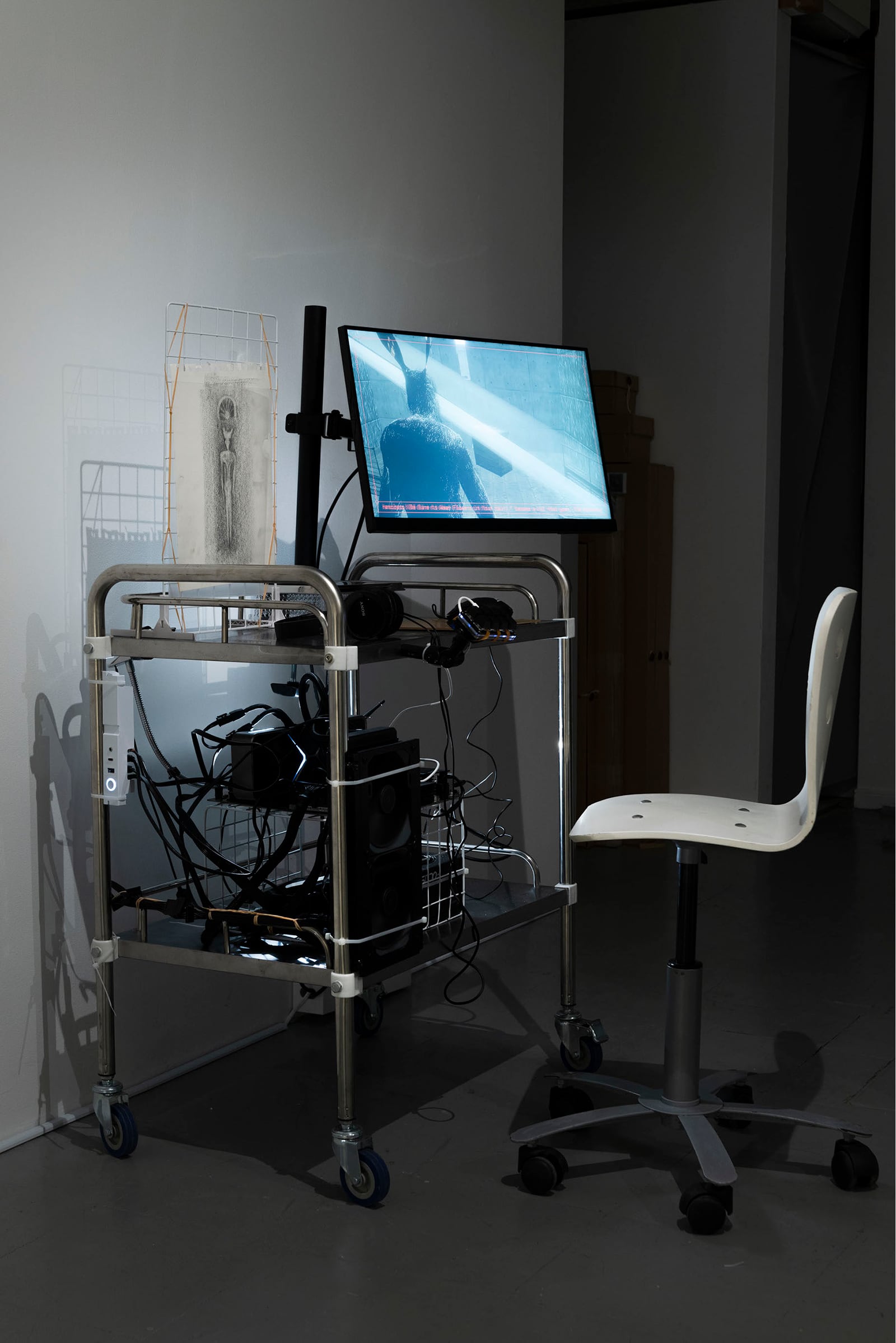 article image; primary-color: #3F4346;