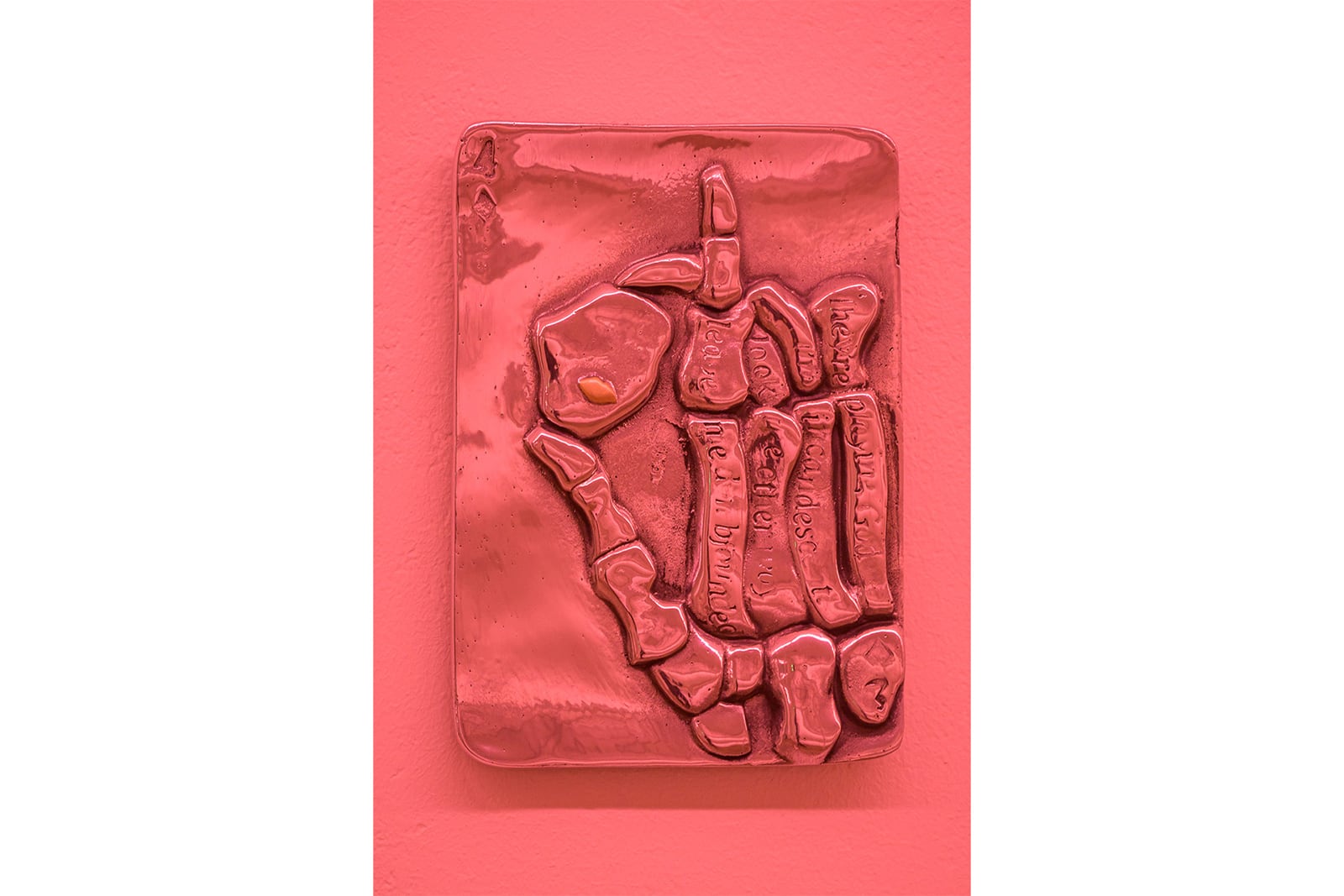 article image; primary-color: #F2B6B8;