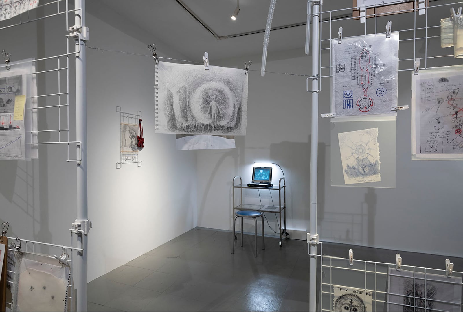 article image; primary-color: #828282;