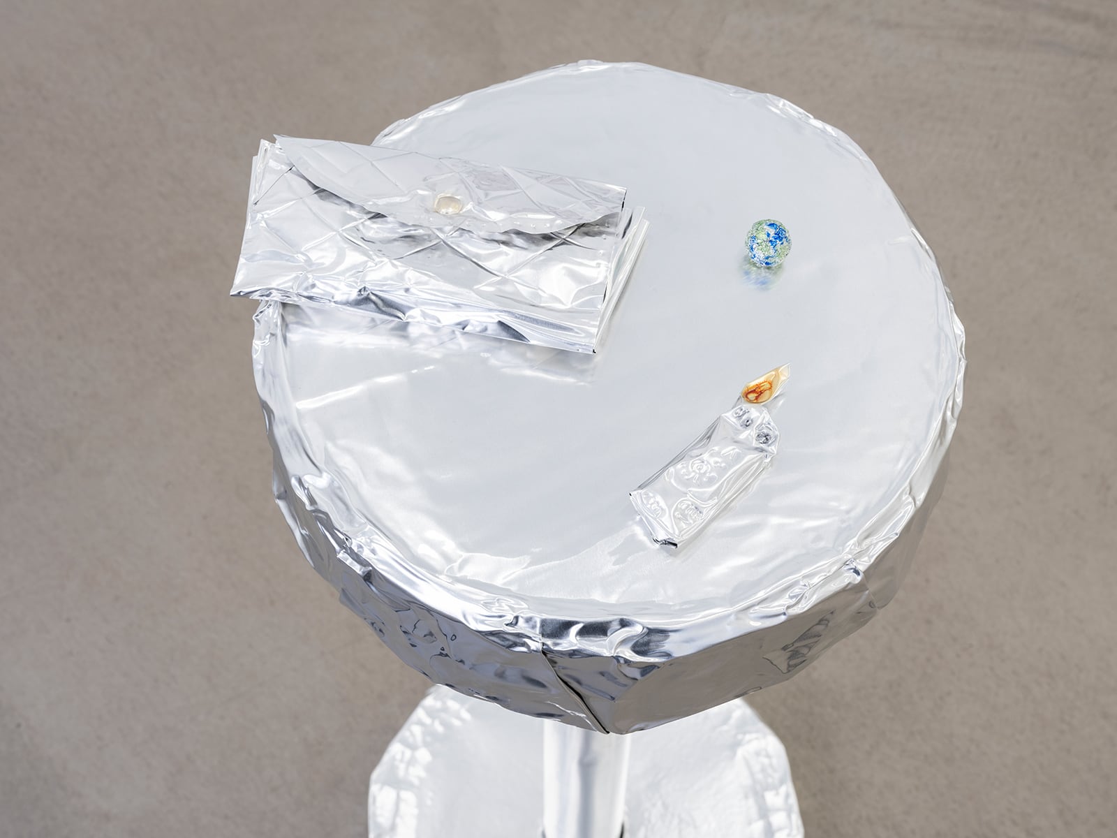 article image; primary-color: #B5ADAB;