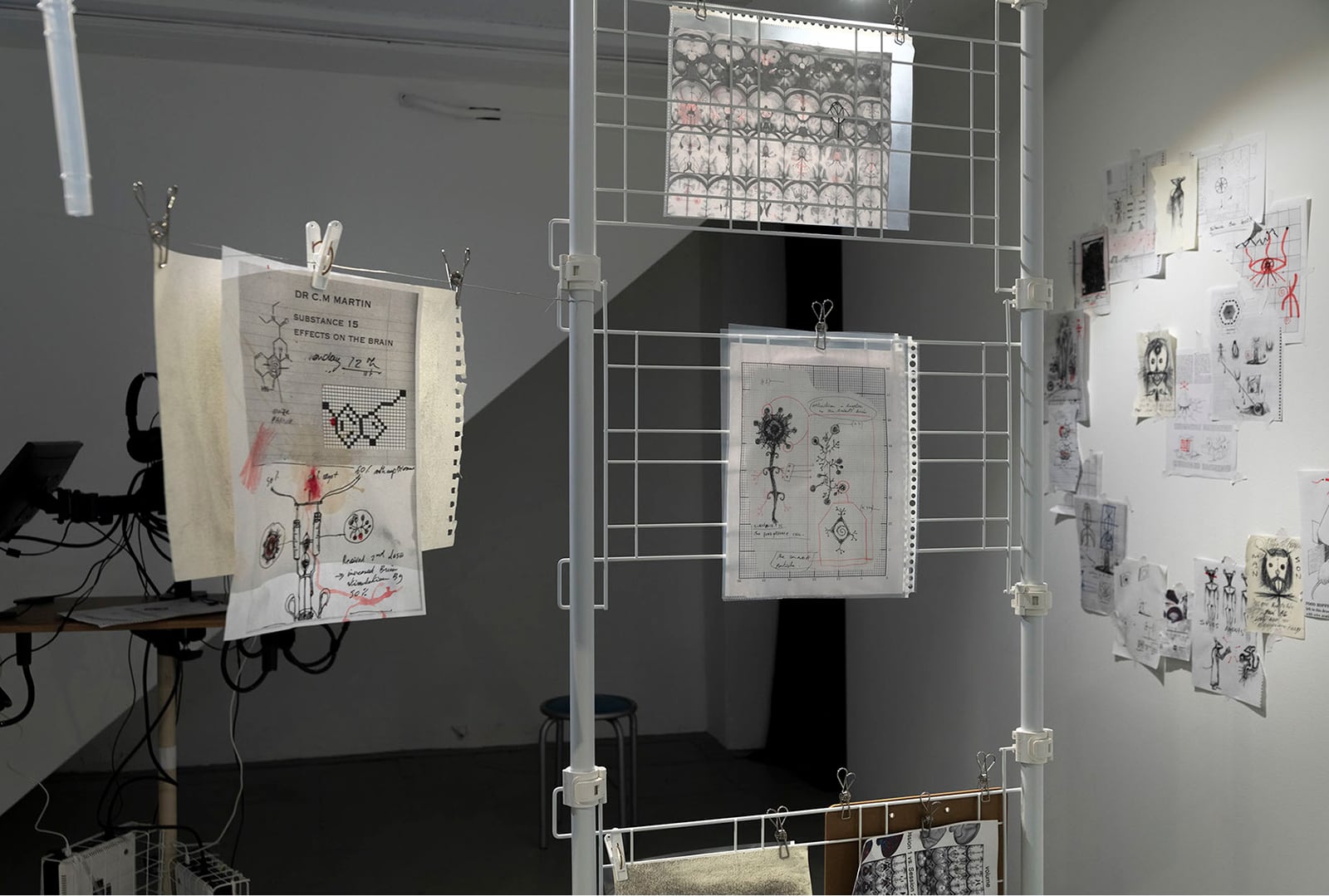 article image; primary-color: #686964;