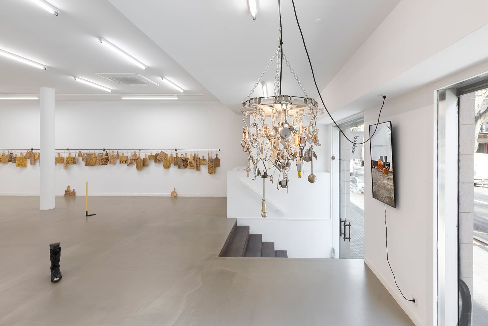 article image; primary-color: #BFB8B2;