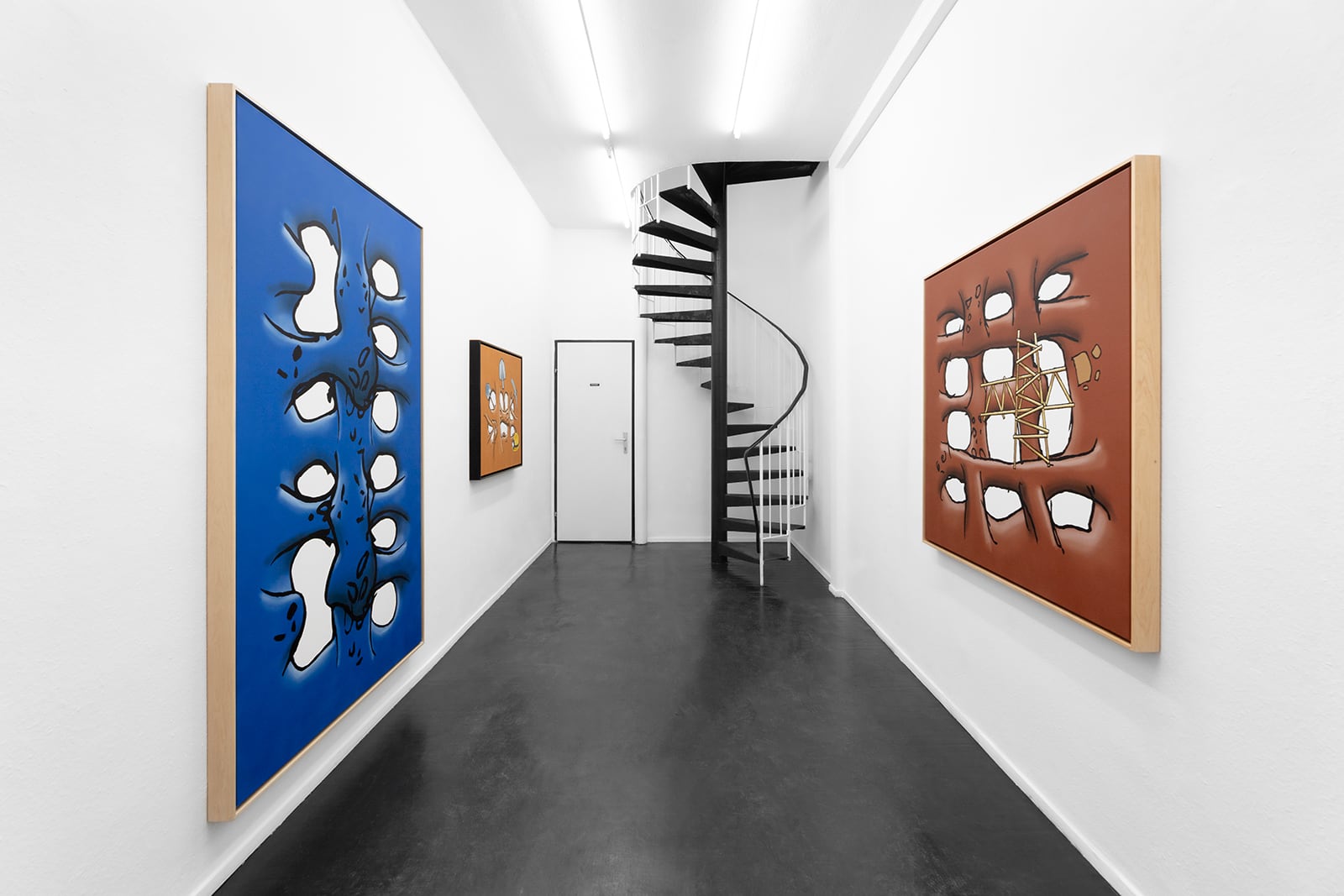 article image; primary-color: #B2B1B6;