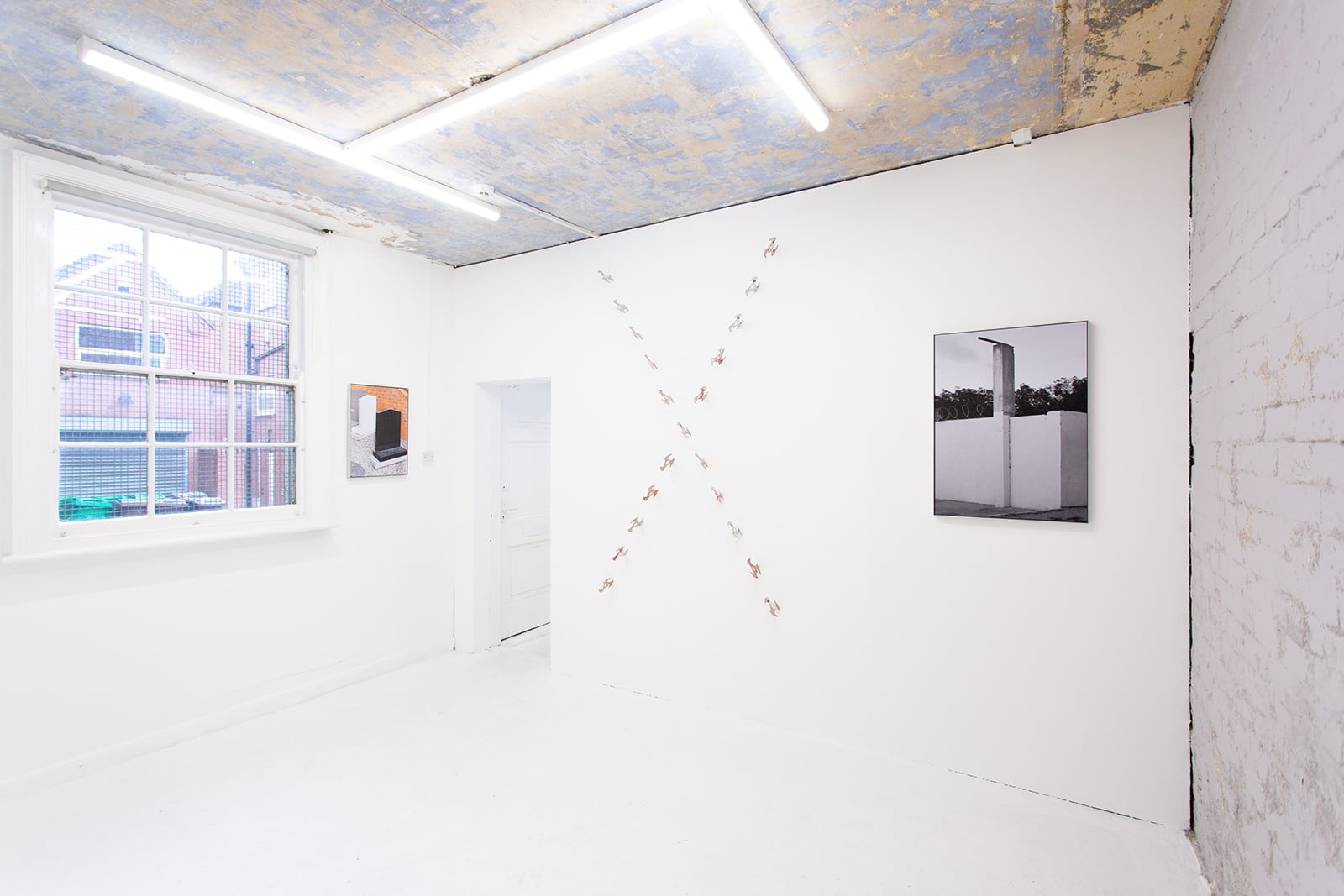 article image; primary-color: #DCD8D9;