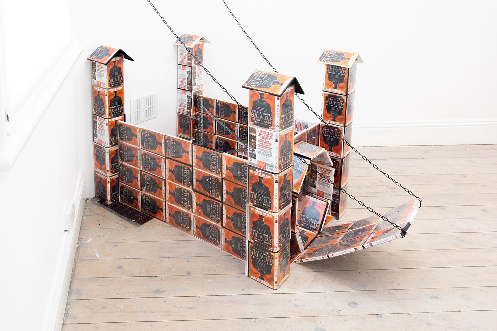 article image; primary-color: #D2C9C2;