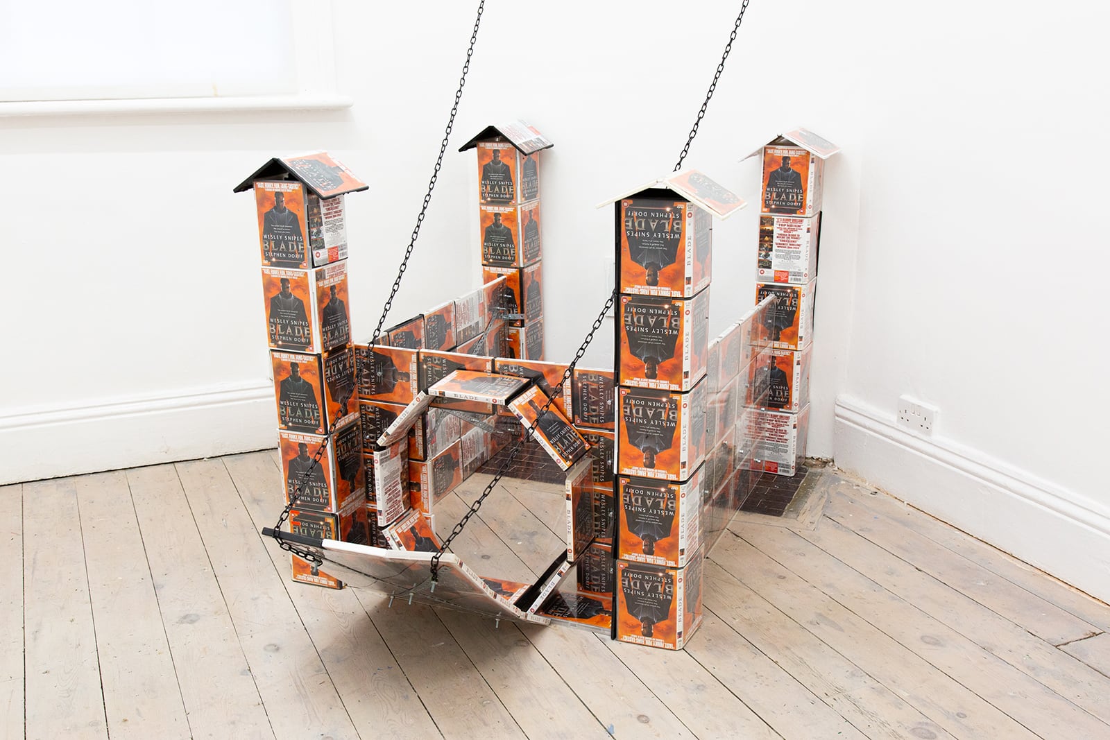 article image; primary-color: #D0C7C0;