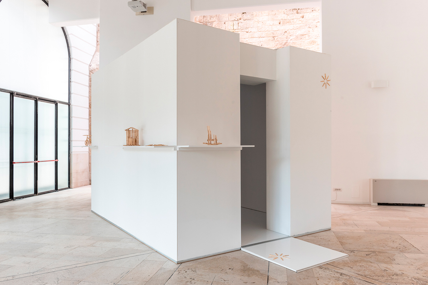 article image; primary-color: #D0C7C2;