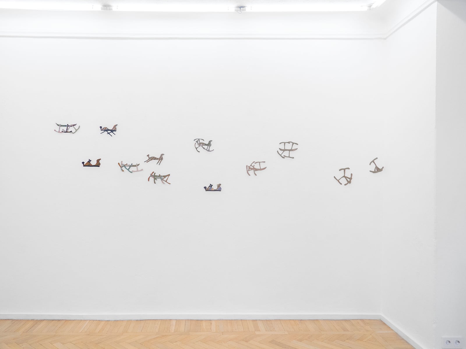 article image; primary-color: #E5E1DE;