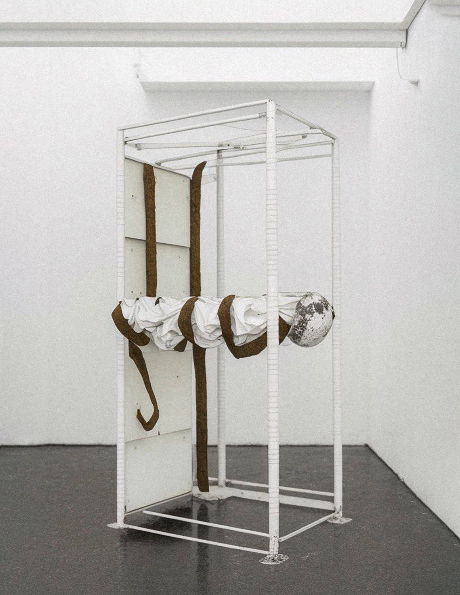 article image; primary-color: #B9B5B2;