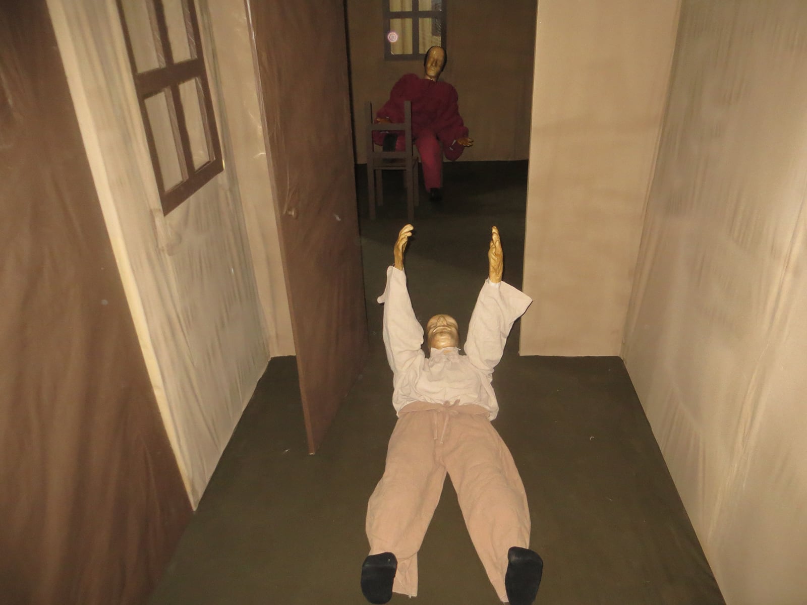 article image; primary-color: #81664B;