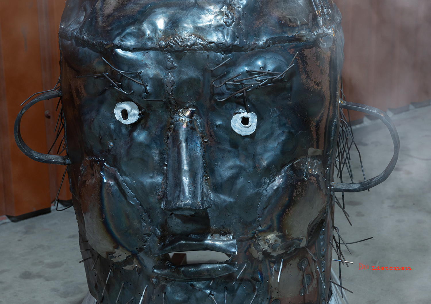 article image; primary-color: #464B4F;