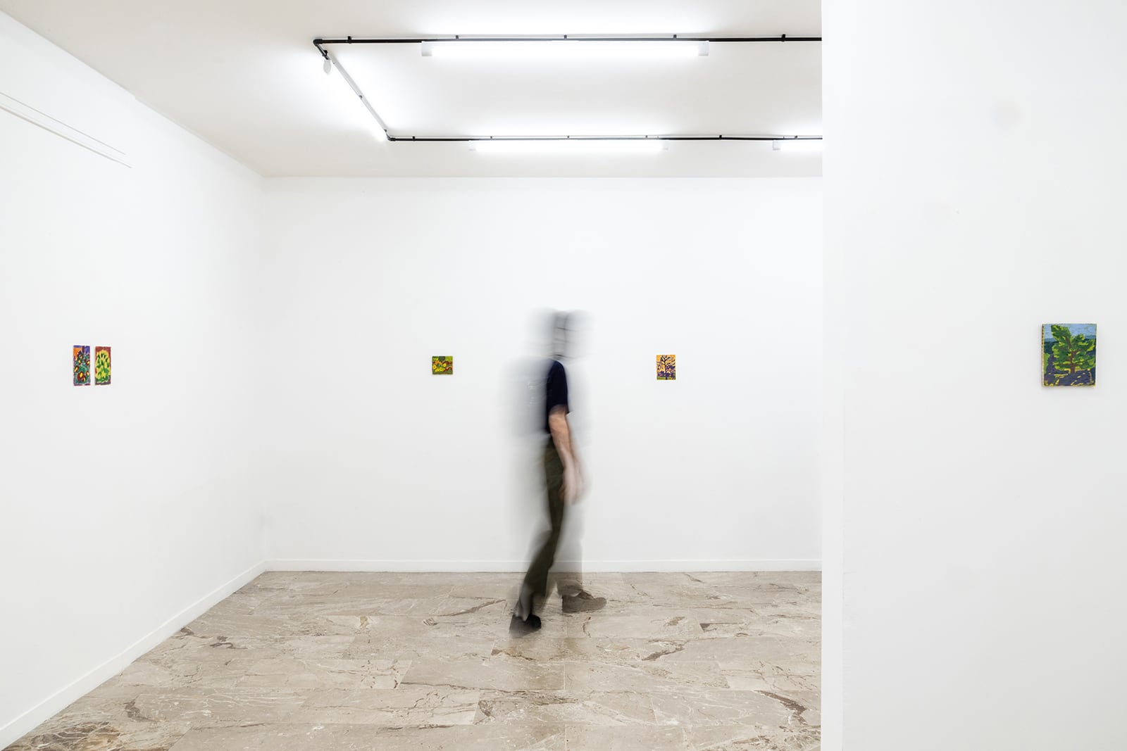 article image; primary-color: #E3DFDC;