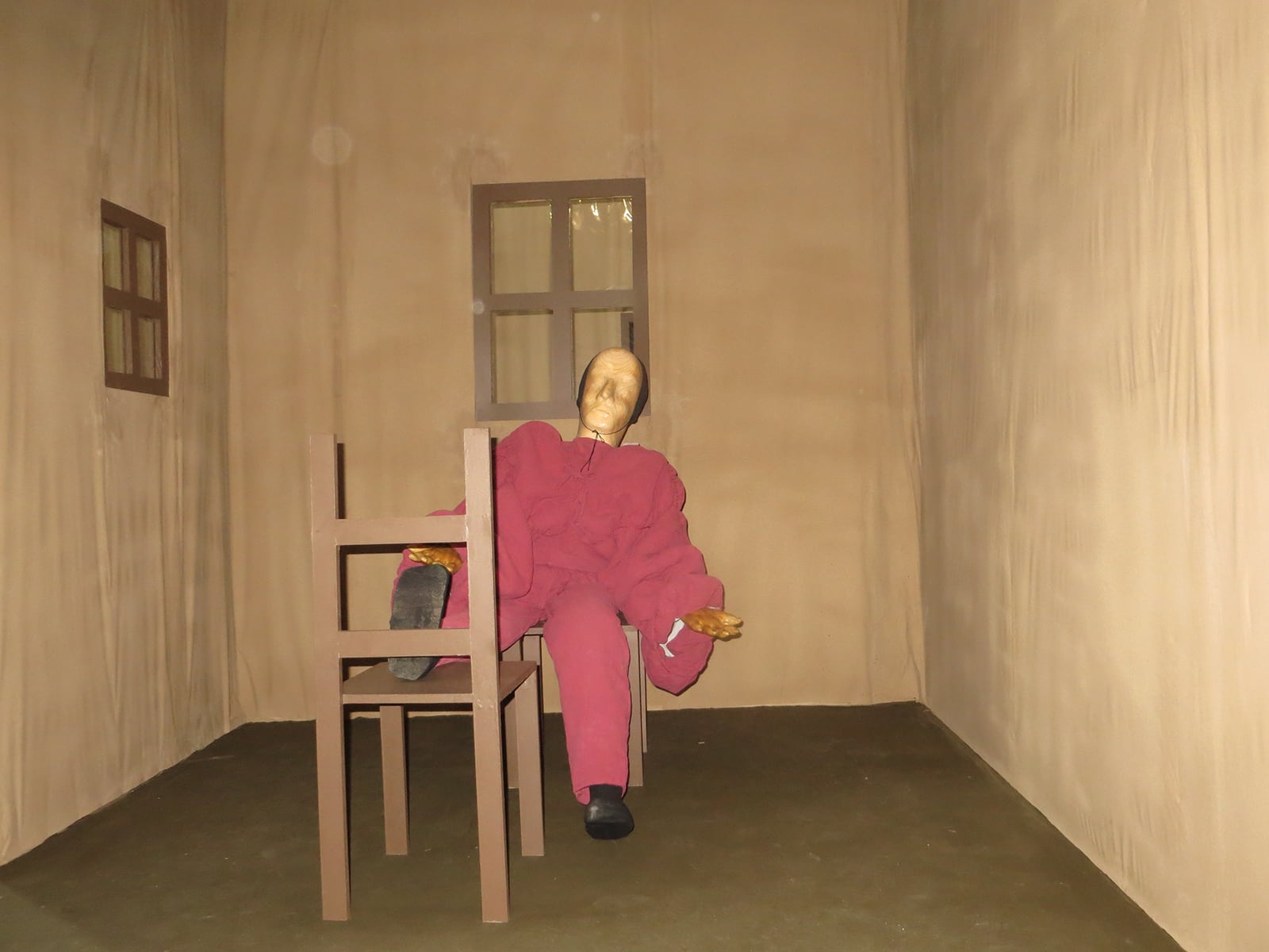 article image; primary-color: #A07F5C;