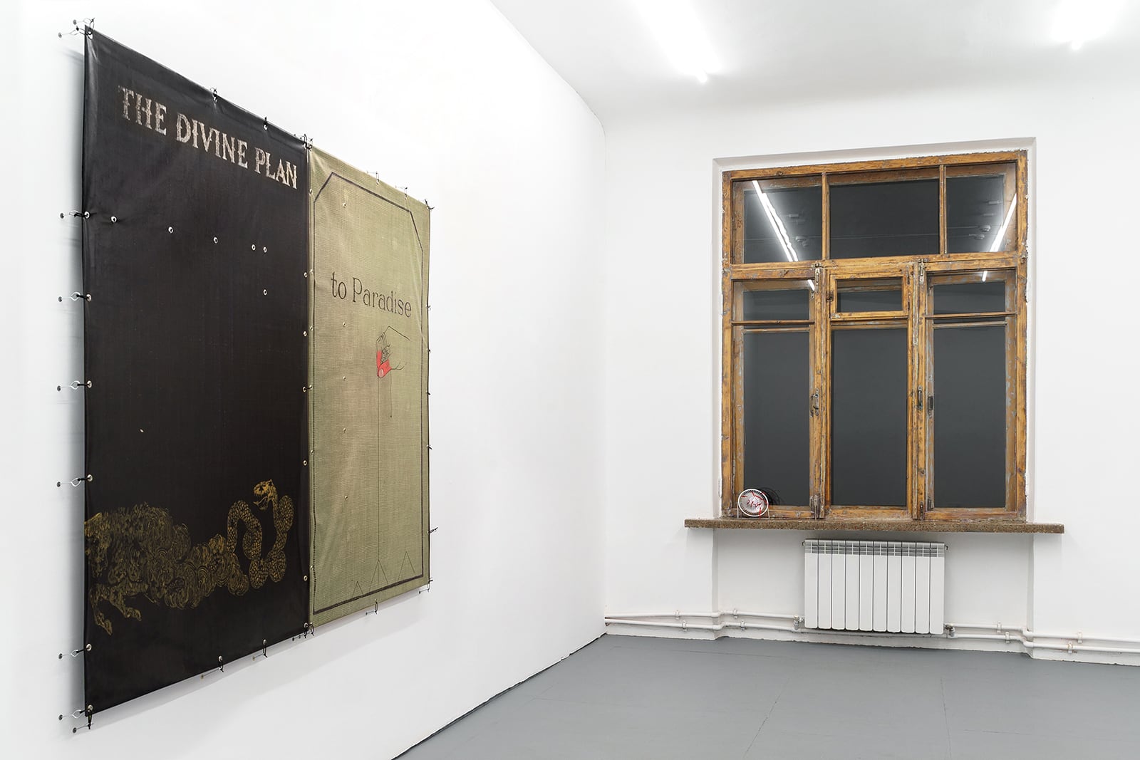 article image; primary-color: #AFACA5;