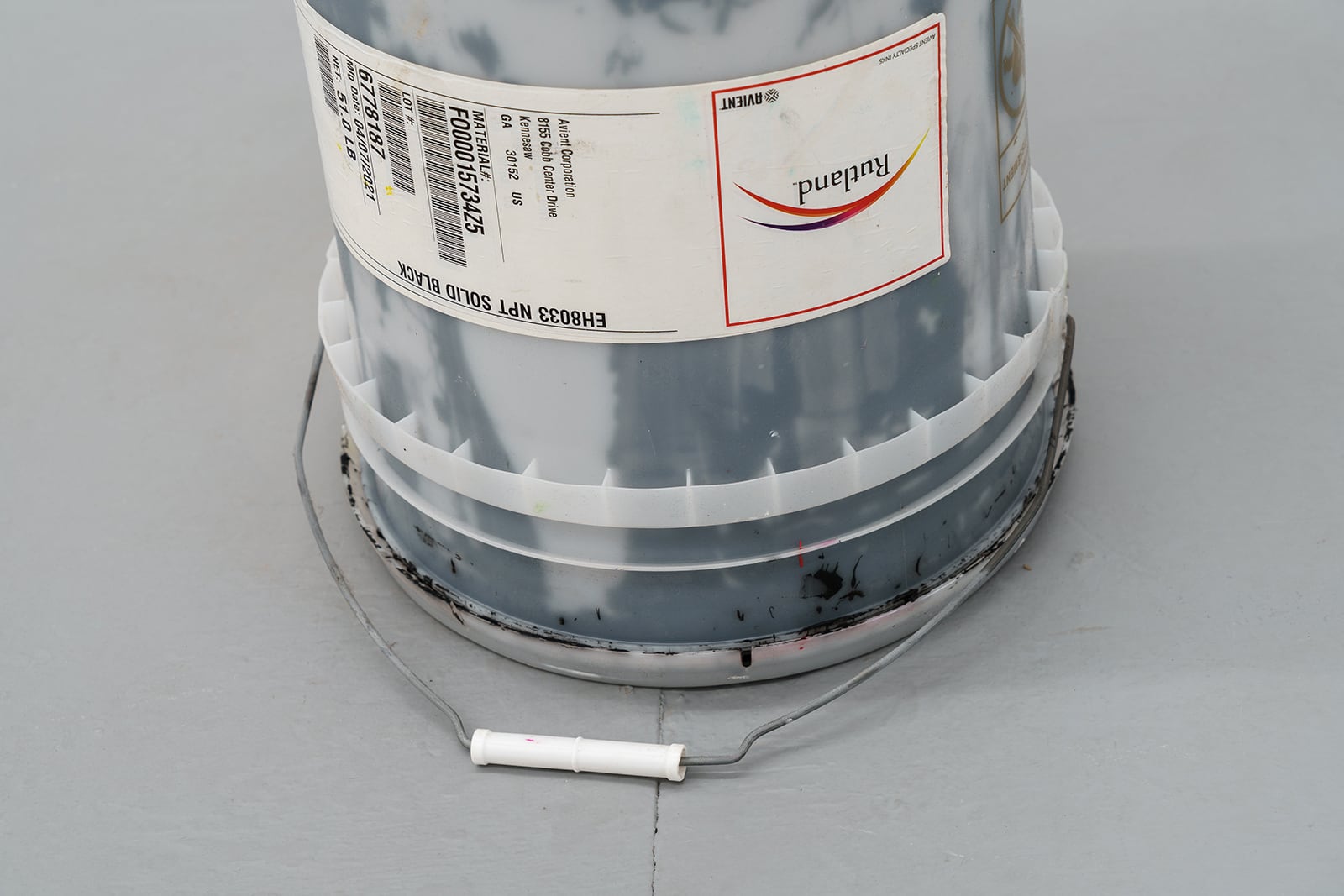 article image; primary-color: #9DA1A0;