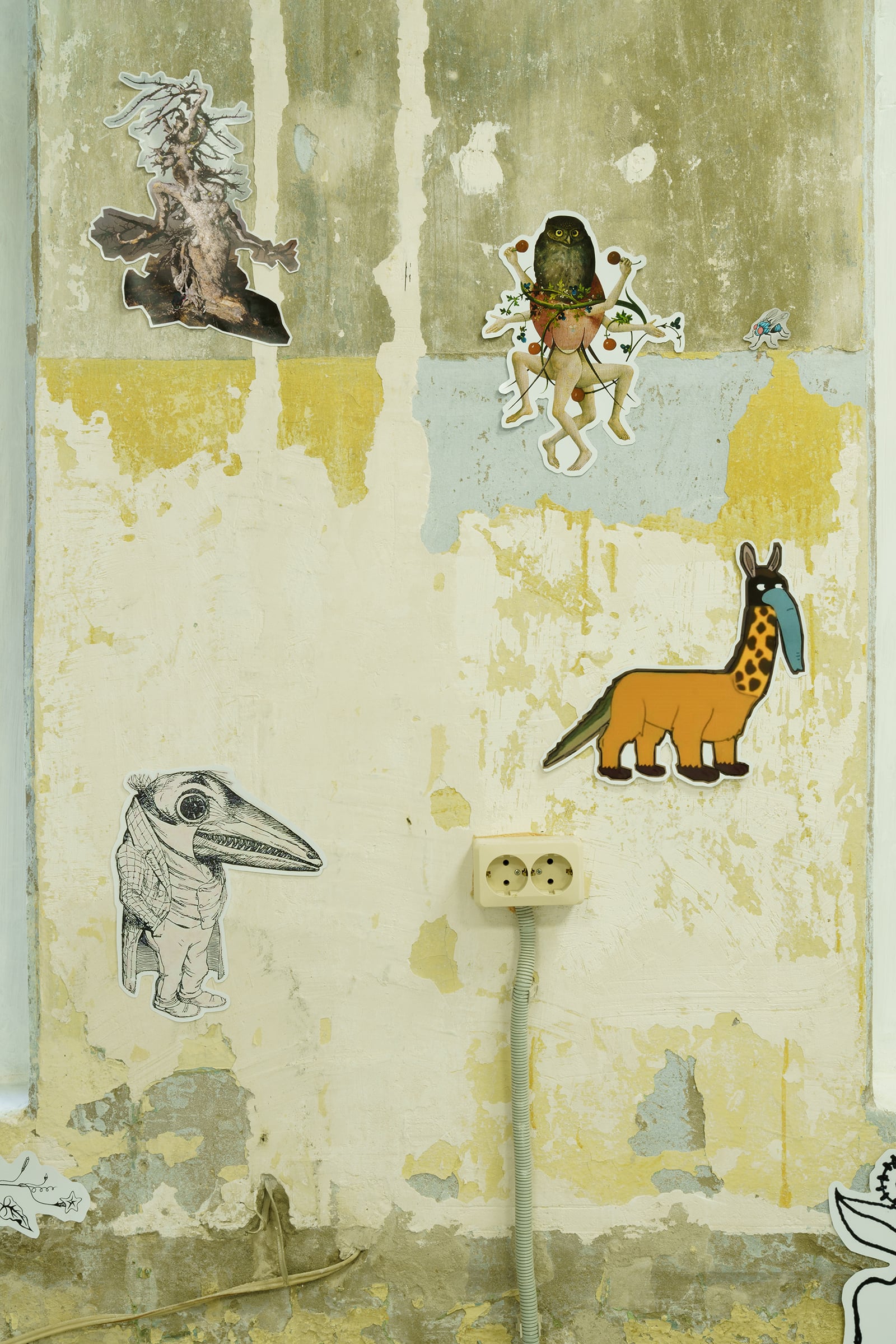 article image; primary-color: #BDBB95;