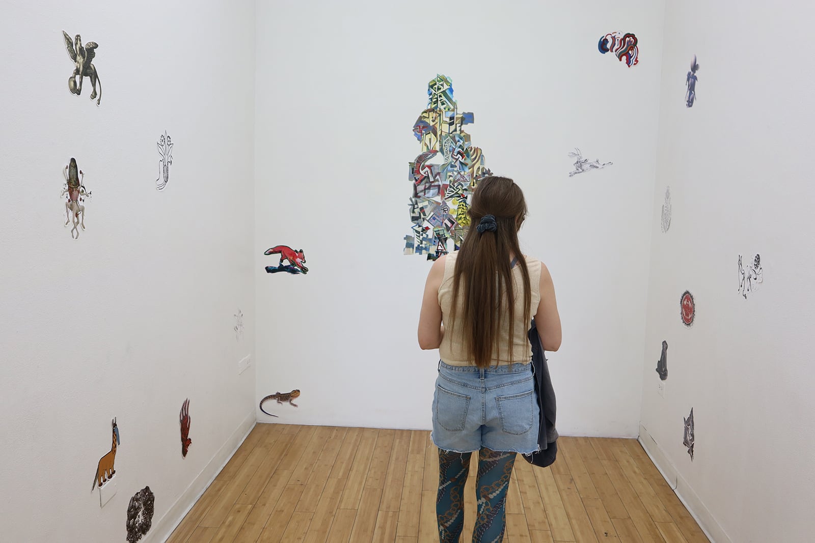 article image; primary-color: #B9B6AF;