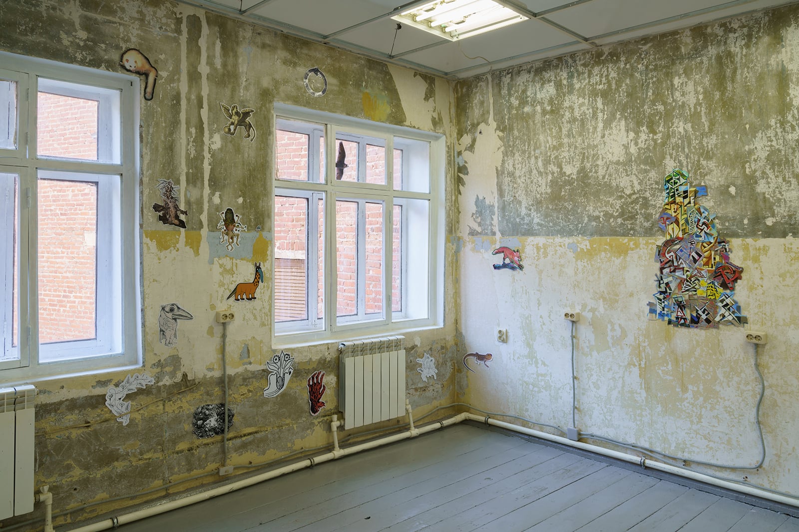 article image; primary-color: #8E8D7B;