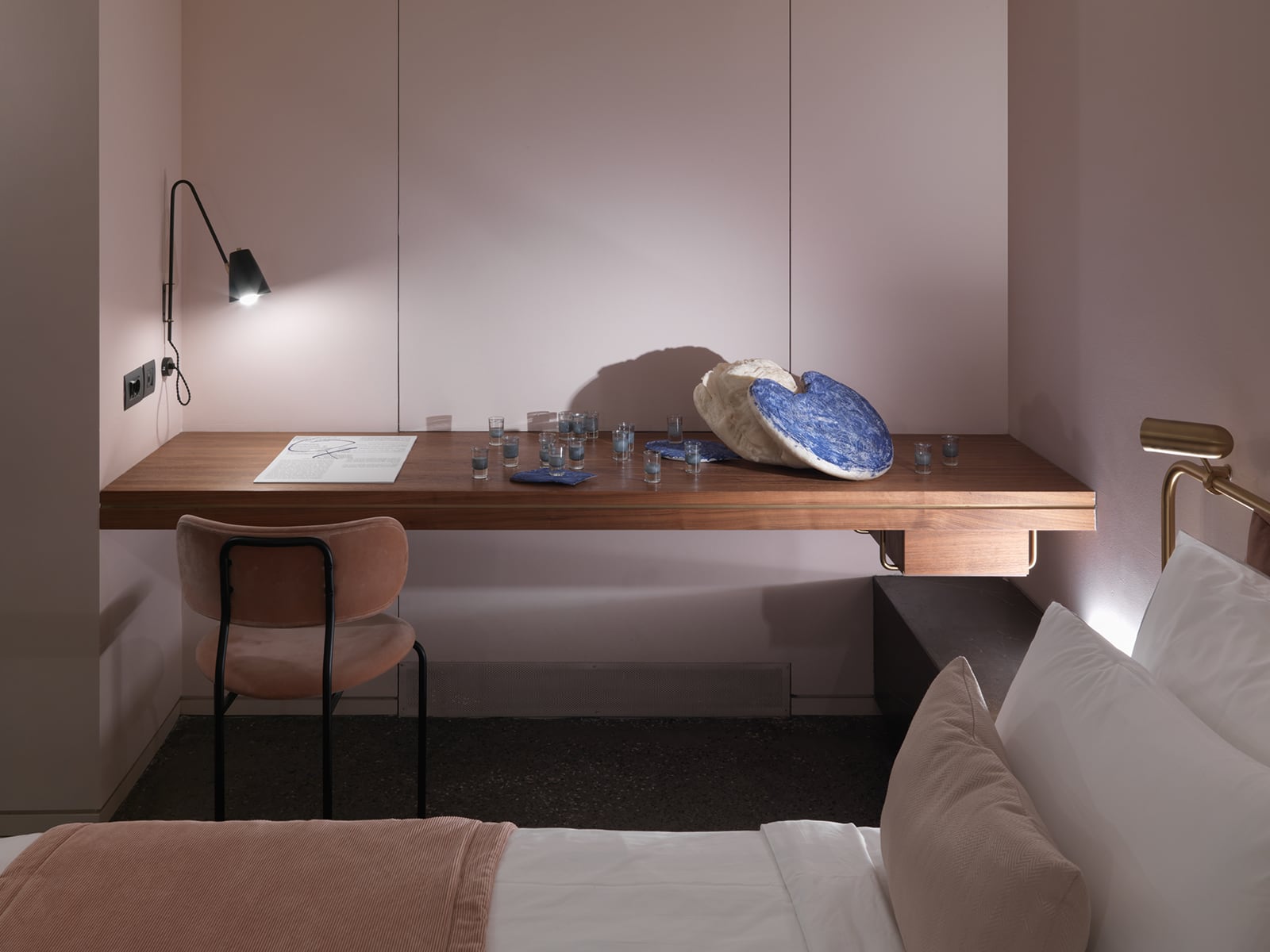 article image; primary-color: #786664;