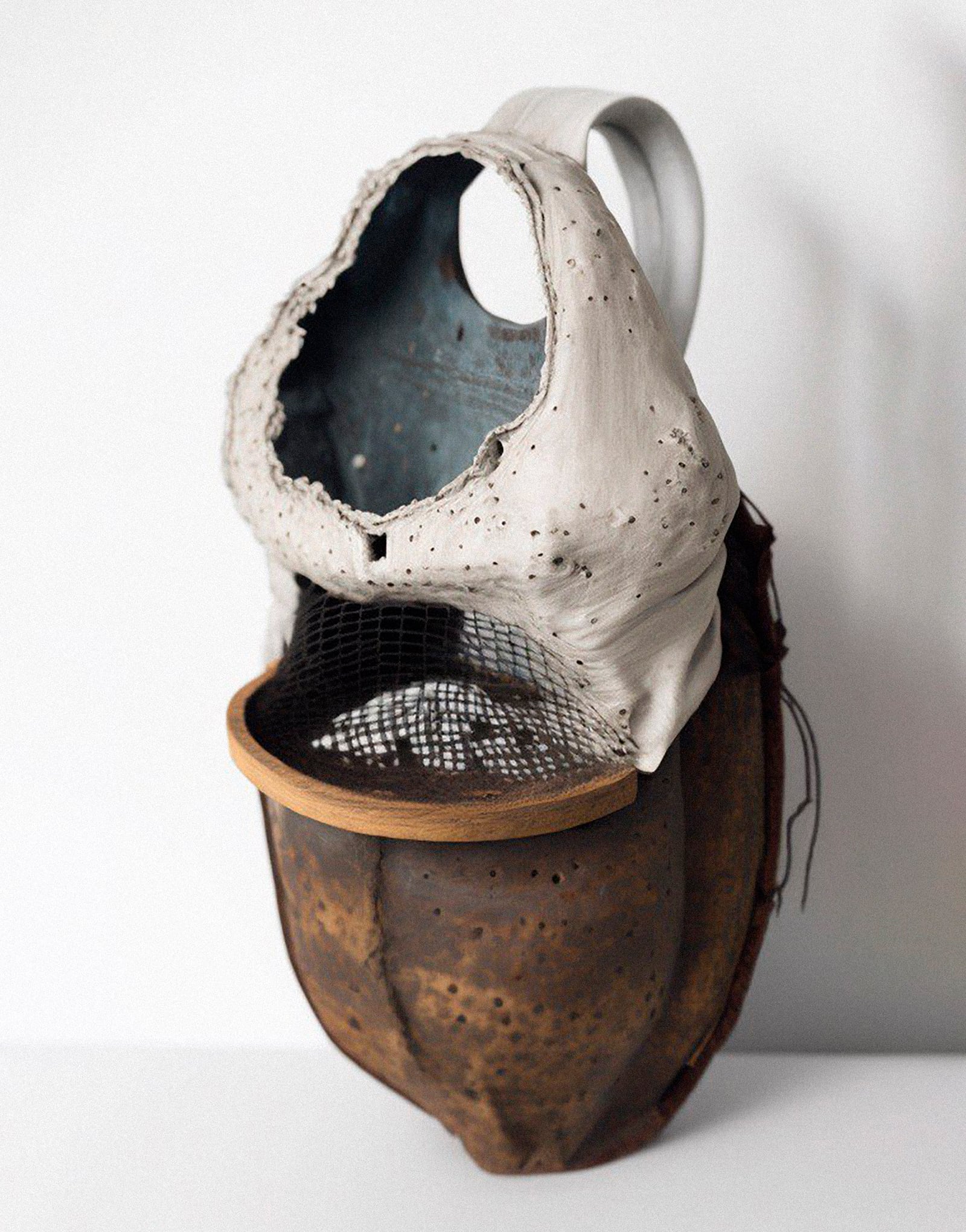 article image; primary-color: #B4ADA7;