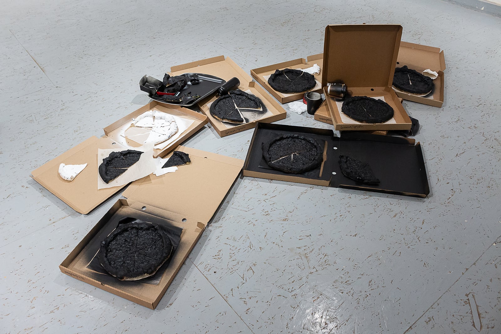 article image; primary-color: #979390;