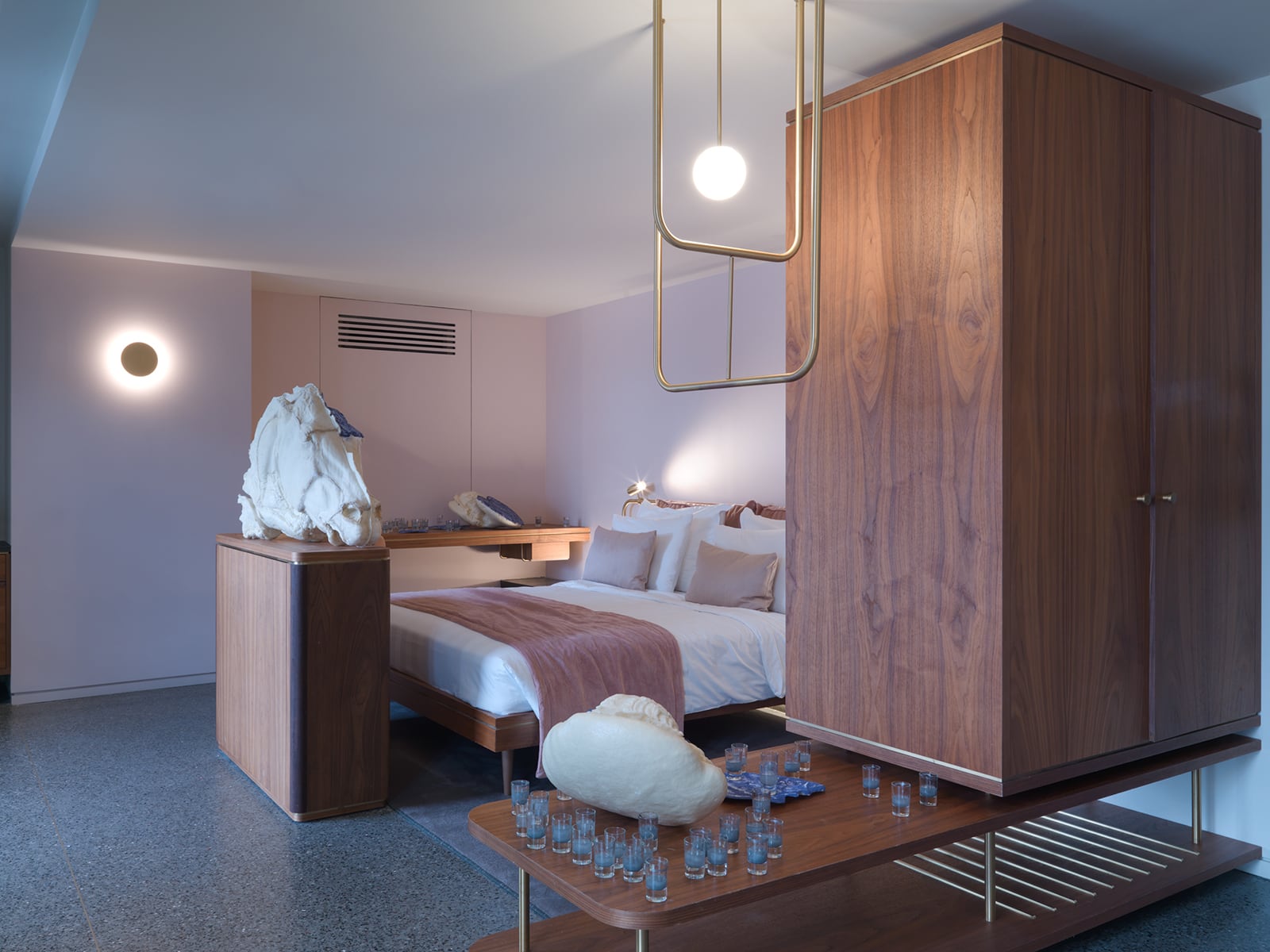 article image; primary-color: #746A72;