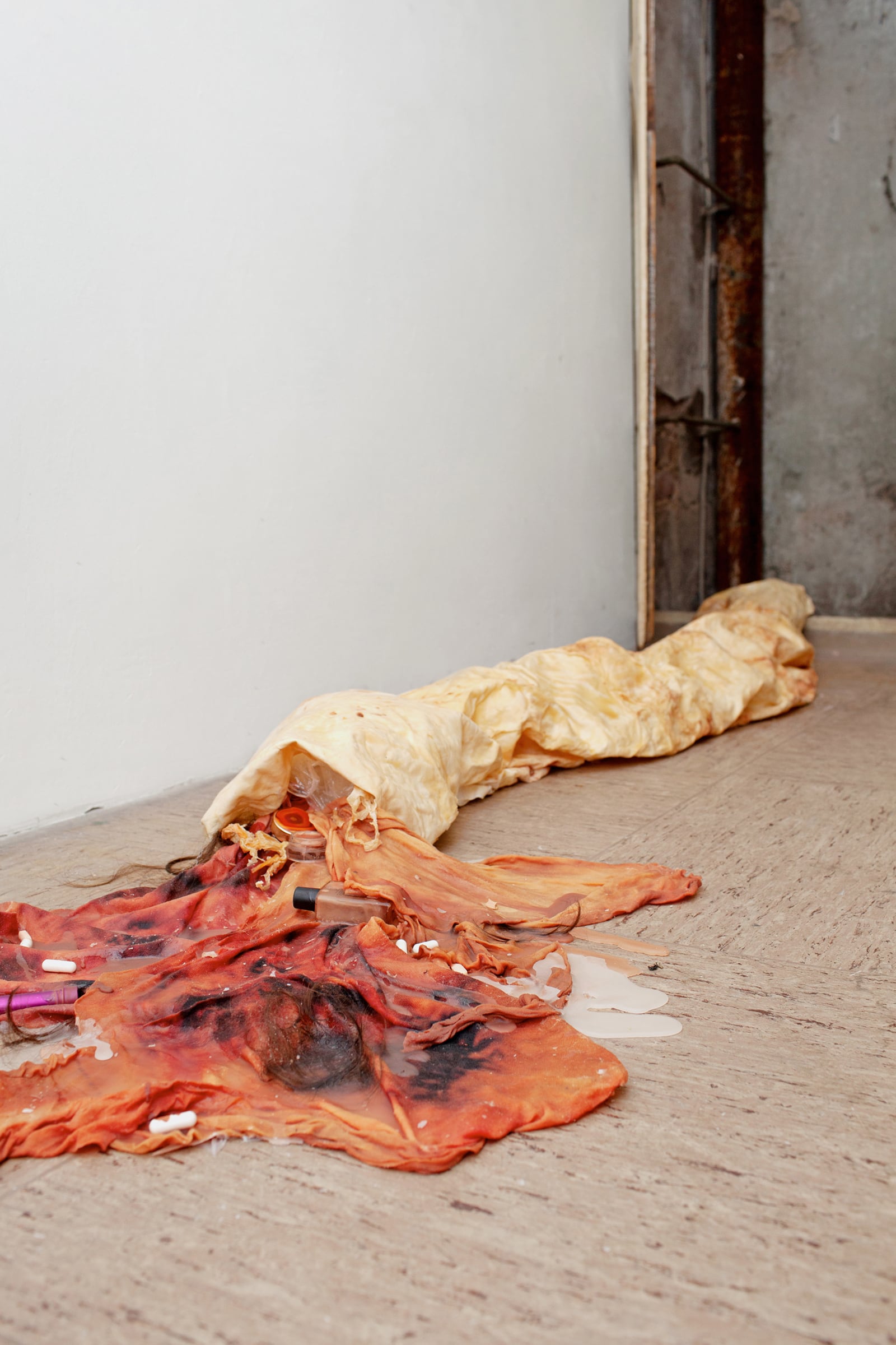 article image; primary-color: #BBA598;