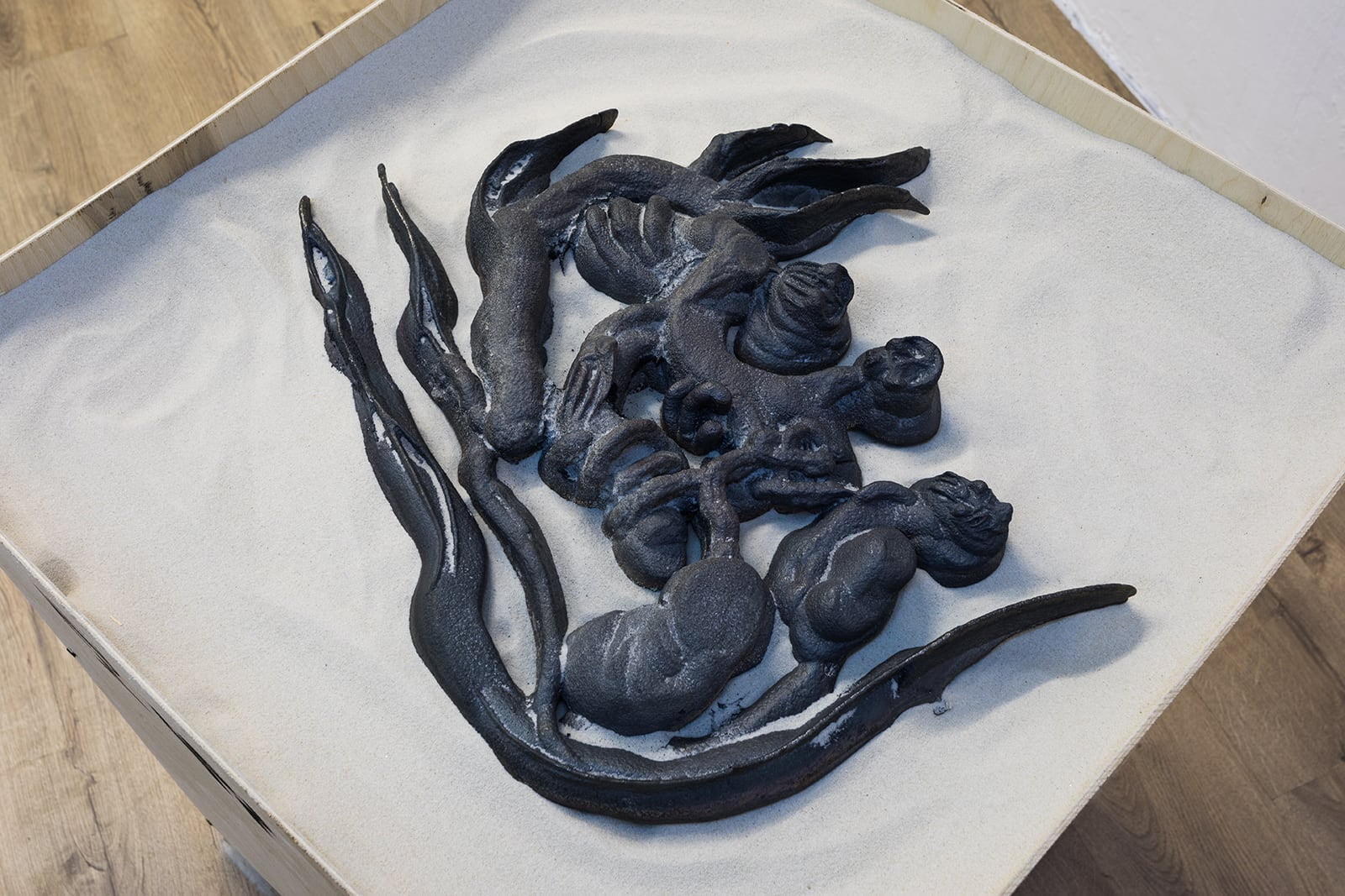 article image; primary-color: #989491;