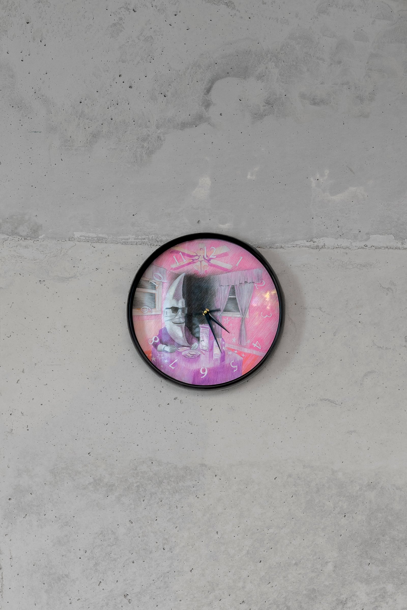 article image; primary-color: #A09C9D;