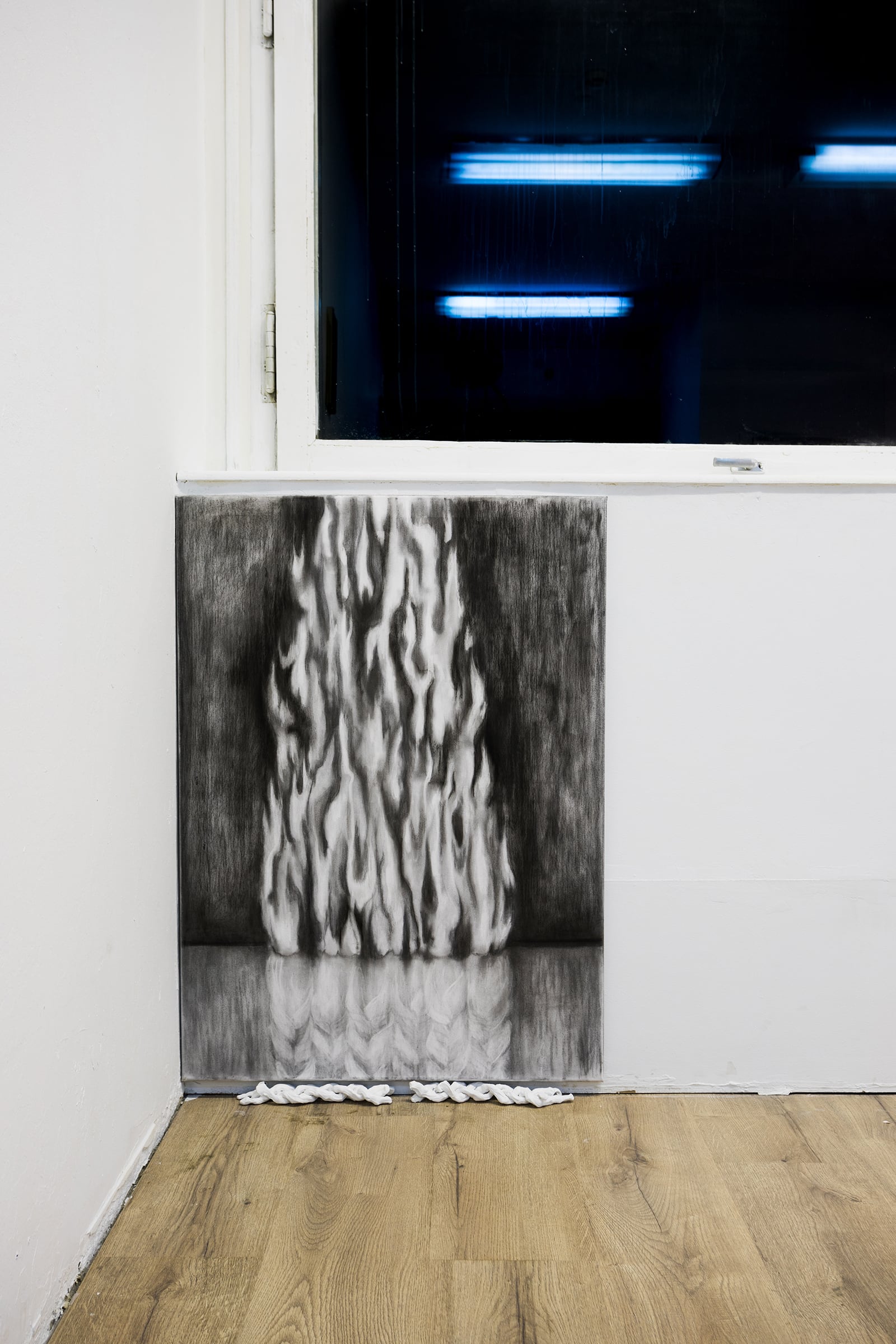 article image; primary-color: #908C89;