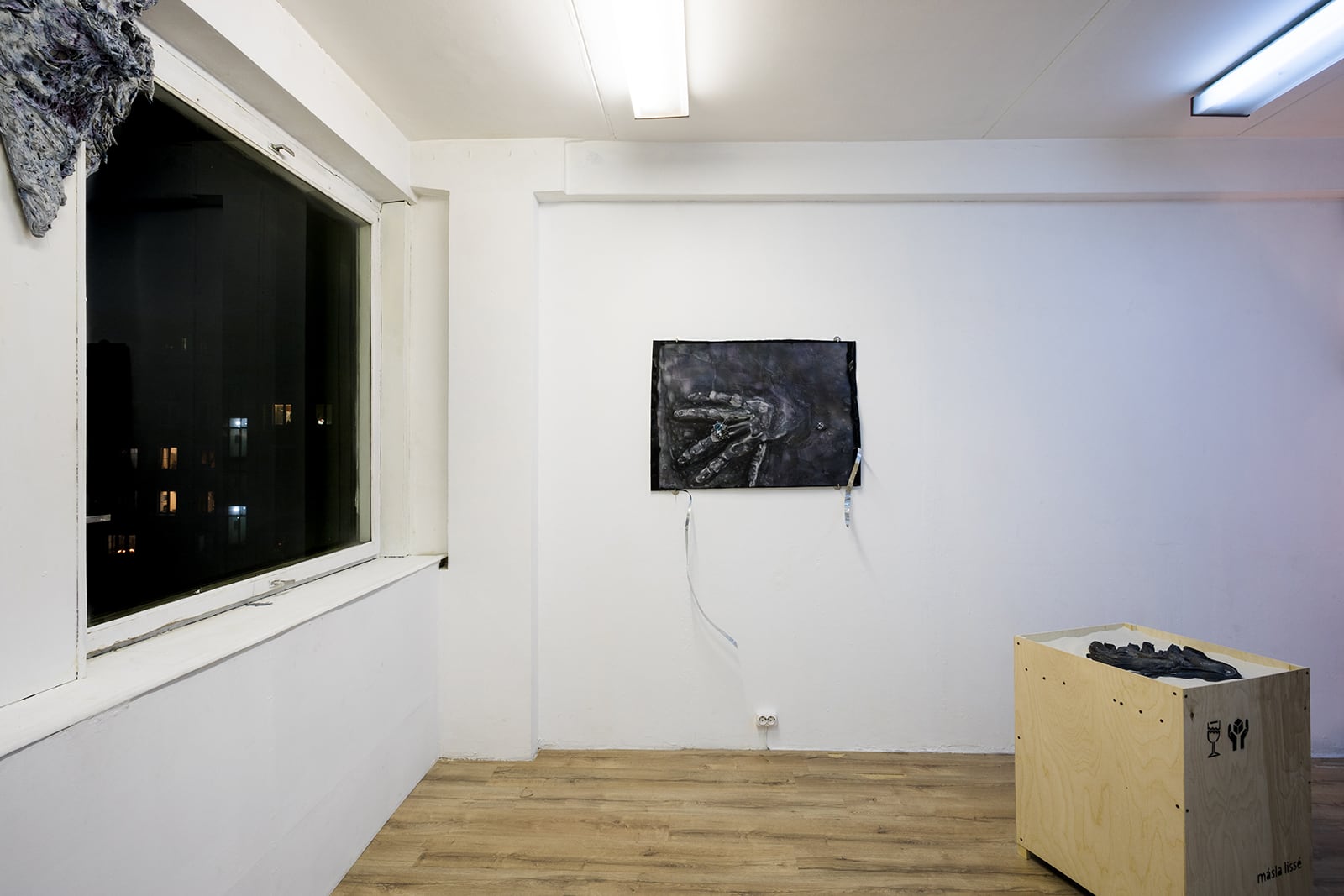 article image; primary-color: #A39F9C;