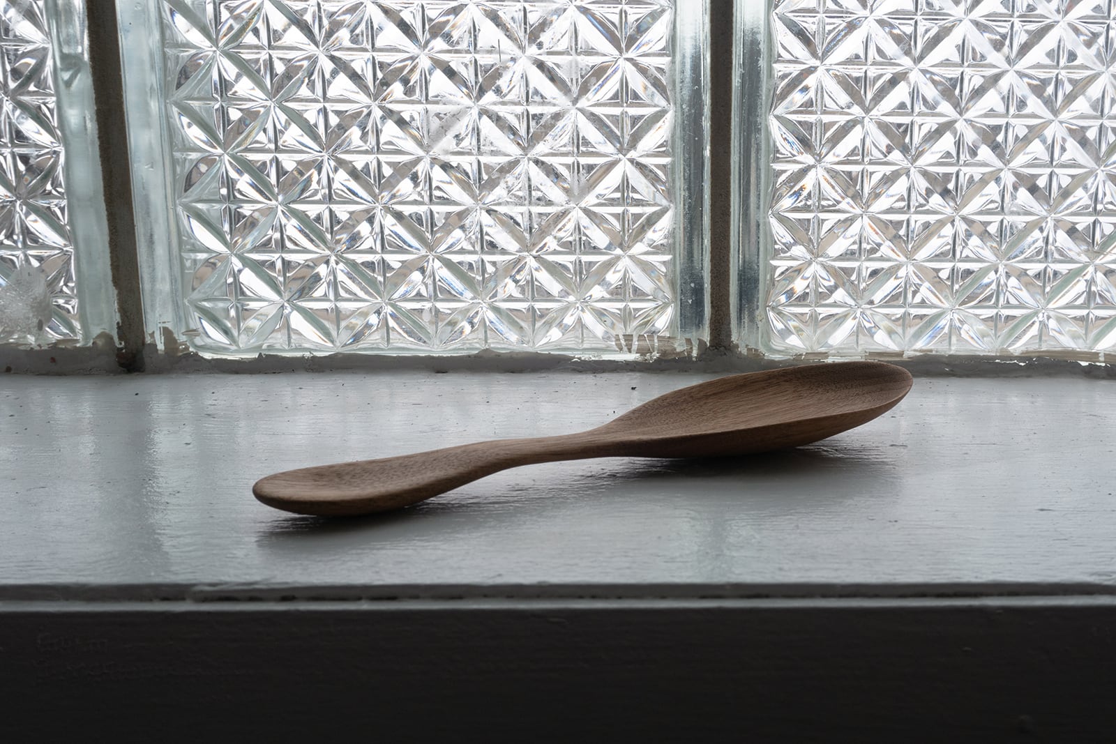 article image; primary-color: #878B8E;