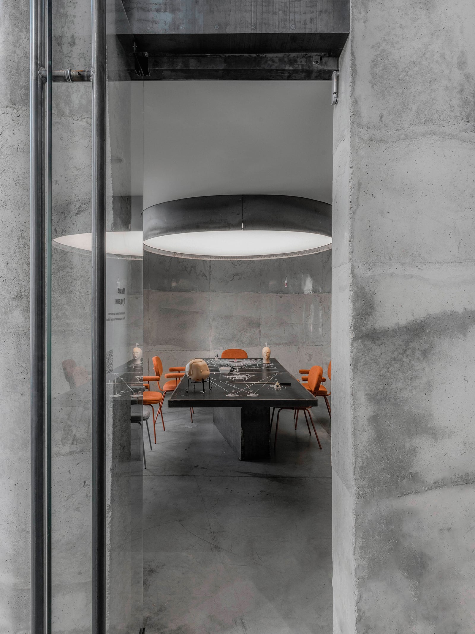 article image; primary-color: #787471;