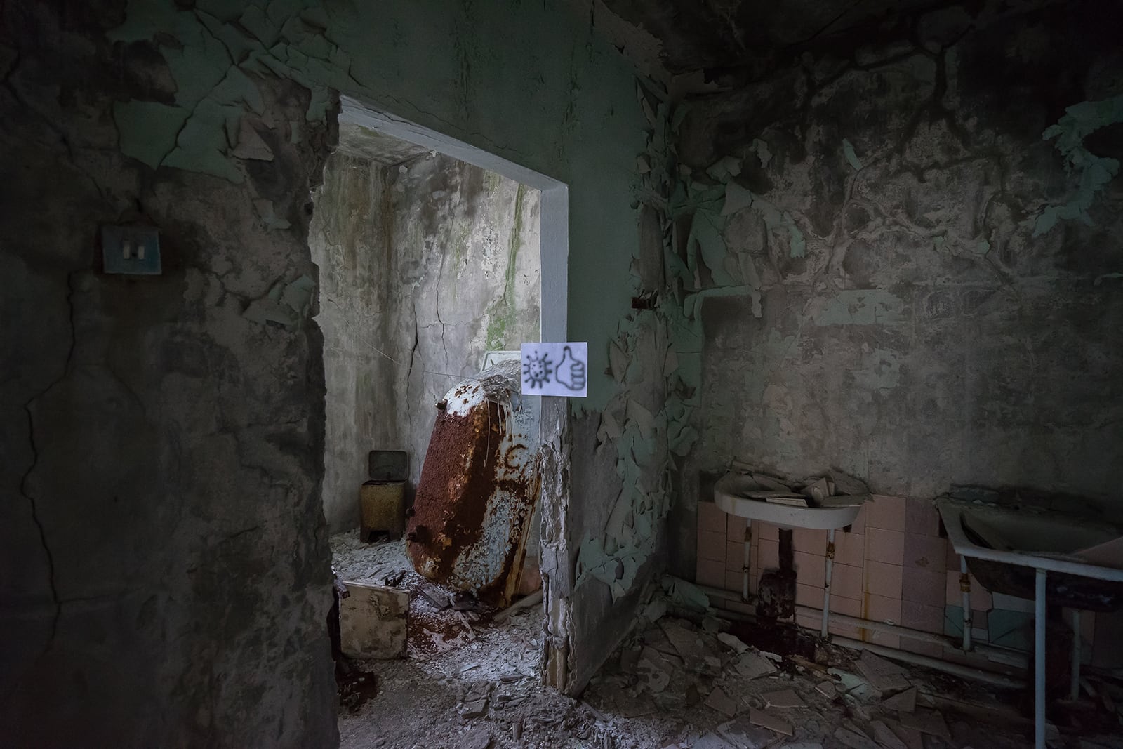 article image; primary-color: #322E2B;