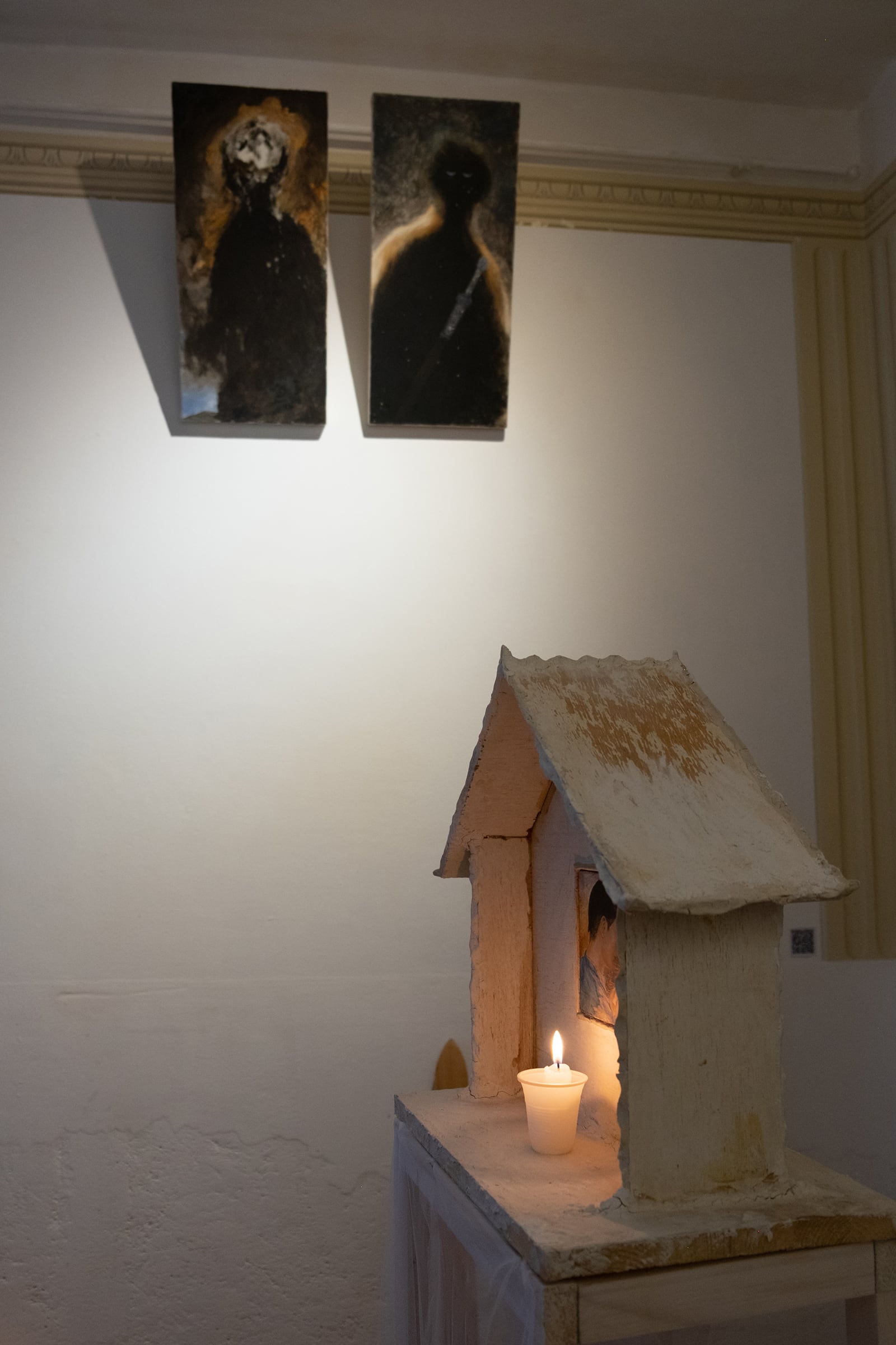 article image; primary-color: #756D62;